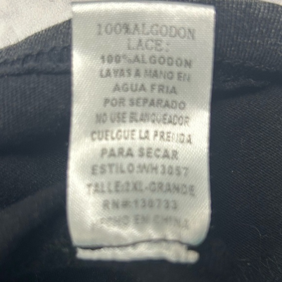 Umgee Charcoal V-Neck Top with Lace Trim Sleeves. Size 2X - Picture 7 of 10